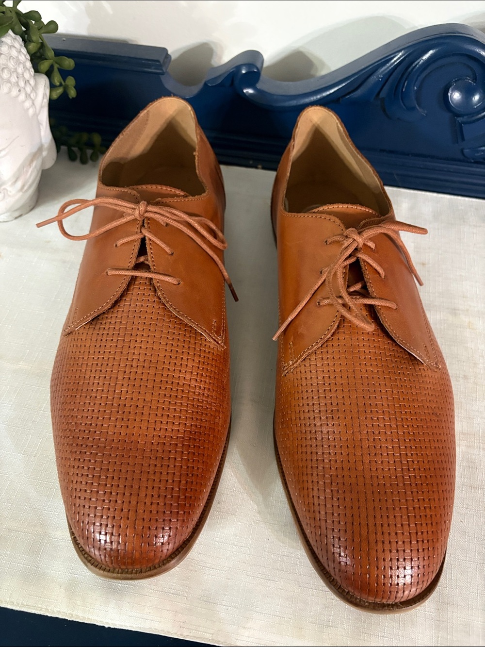 H by Hudson tan basketweave leather Derby dress shoes  Like New size 13